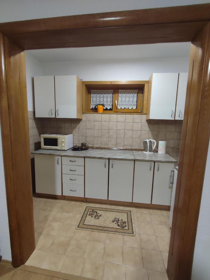 Apartman Adna Kulen Vakuf Exterior photo